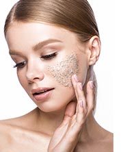 Finde jetzt das passende Peeling für deine Haut