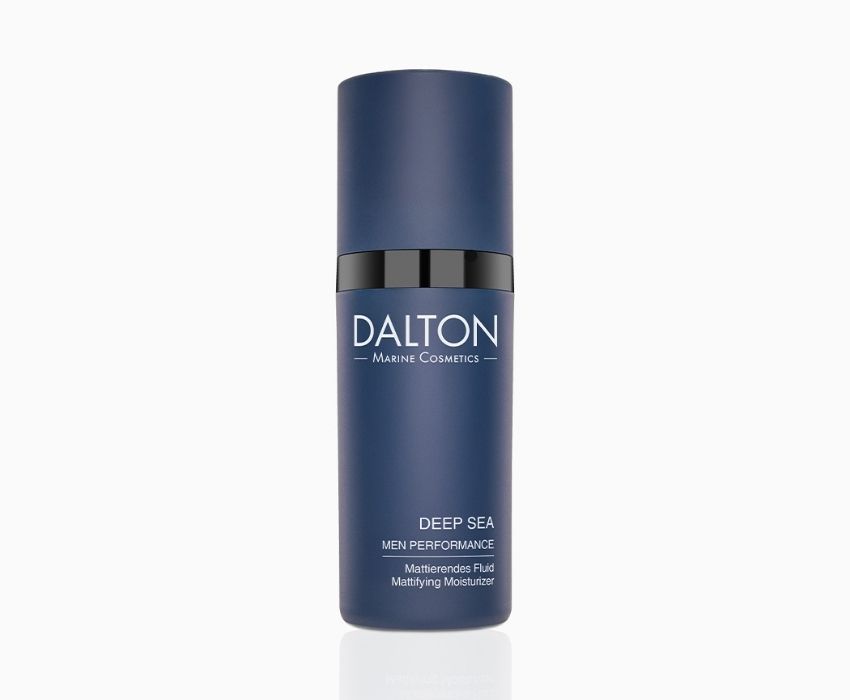 Mattifying moisturizer for men's skin